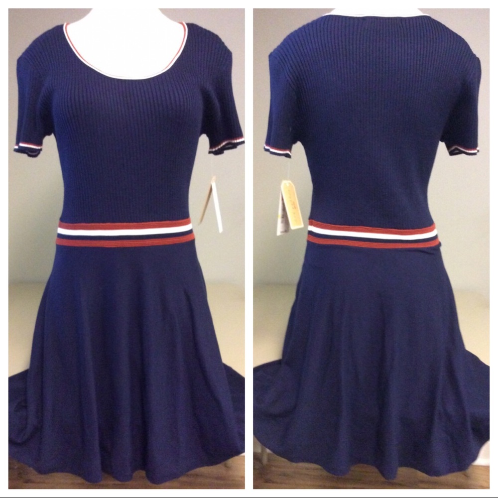 💙 💰⬇️NWT! Classic Navy Dress